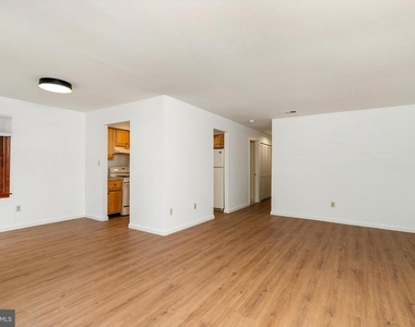 109 Wyndham Place - Photo Thumbnail 2