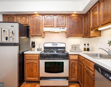 103 Claridge Court - Photo Thumbnail 9
