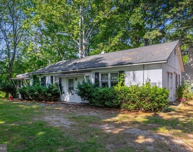 1100 Woodlawn Avenue - Photo Thumbnail 14