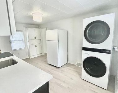 905 Jersey Avenue - Photo Thumbnail 6
