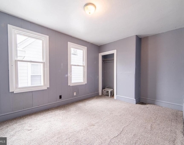 351 N Laurel Street - Photo Thumbnail 5