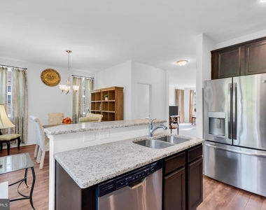 49 Creekside Way - Photo Thumbnail 18