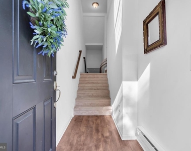 49 Creekside Way - Photo Thumbnail 4