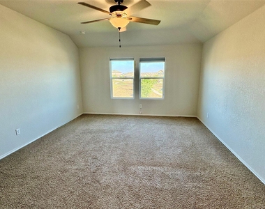 127 Snapdragon Ln - Photo Thumbnail 9
