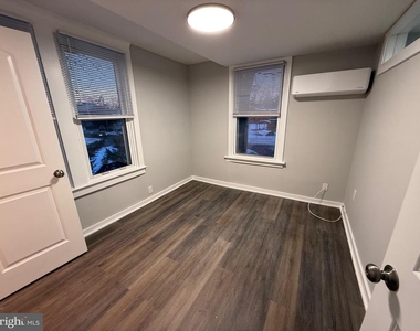 212 Warren Street - Photo Thumbnail 9