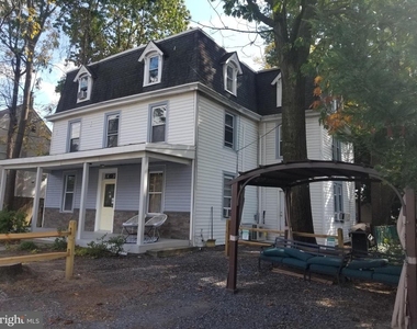 212 Warren Street - Photo Thumbnail 13