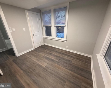 212 Warren Street - Photo Thumbnail 8