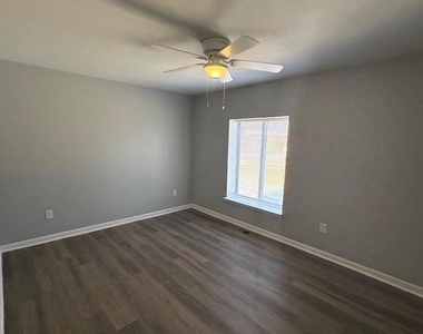 108 Aspen Court - Photo Thumbnail 31