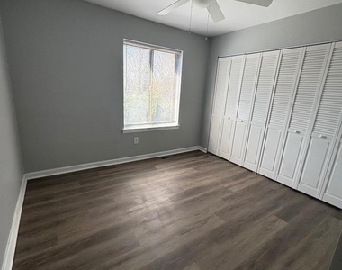 108 Aspen Court - Photo Thumbnail 24