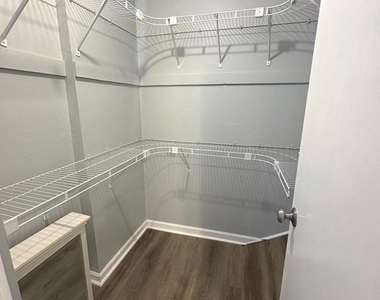 108 Aspen Court - Photo Thumbnail 34