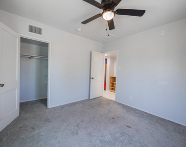 4001 N 15th Avenue - Photo Thumbnail 16