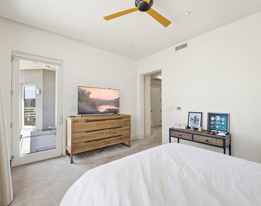 15802 N 71st Street - Photo Thumbnail 12