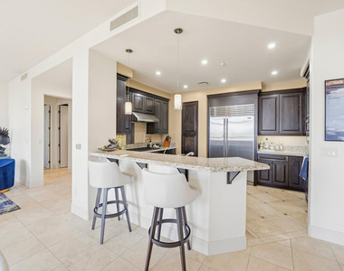 15802 N 71st Street - Photo Thumbnail 7