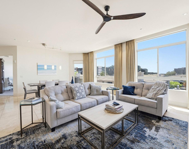 15802 N 71st Street - Photo Thumbnail 2