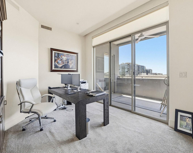 15802 N 71st Street - Photo Thumbnail 9