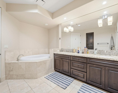 15802 N 71st Street - Photo Thumbnail 13