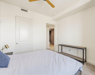 15802 N 71st Street - Photo Thumbnail 18