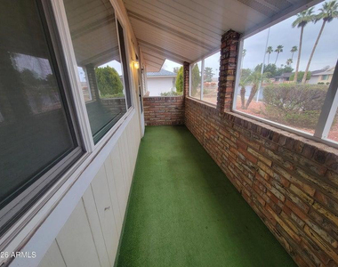 10601 W Bolivar Drive - Photo Thumbnail 5