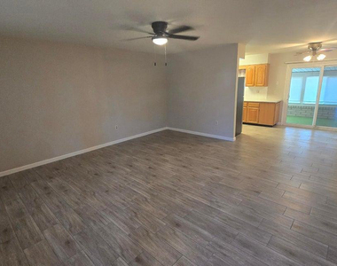 10601 W Bolivar Drive - Photo Thumbnail 10