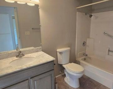 10601 W Bolivar Drive - Photo Thumbnail 31