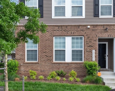 10521 Jim Lovell Lane - Photo Thumbnail 2