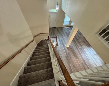 10911 Grassmere Ct - Photo Thumbnail 22