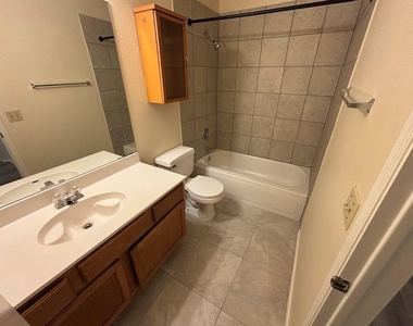 10911 Grassmere Ct - Photo Thumbnail 33