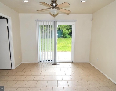3717 Irongate Lane - Photo Thumbnail 5