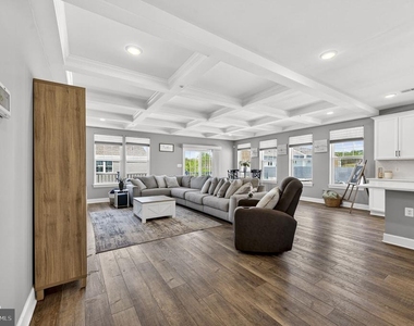 3803 Richmond Run - Photo Thumbnail 6