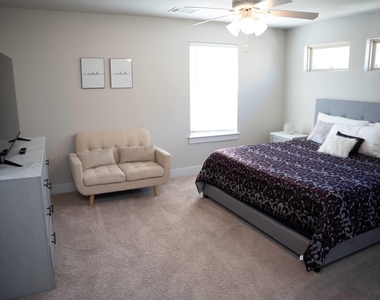 13501 Metric Blvd - Photo Thumbnail 4