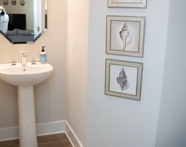13501 Metric Blvd - Photo Thumbnail 9