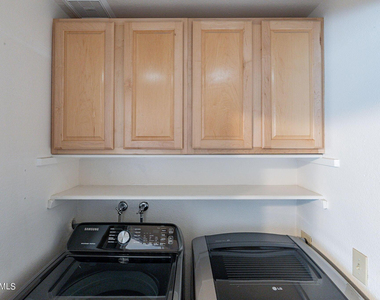 1970 N Hartford Street - Photo Thumbnail 14