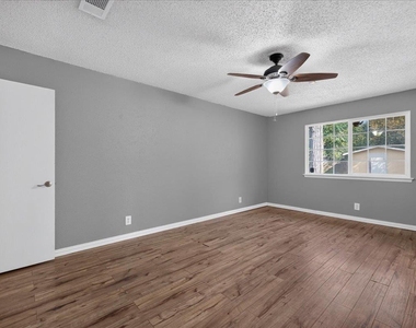 10215 Missel Thrush Dr - Photo Thumbnail 21