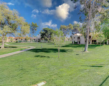 9550 N 94th Place - Photo Thumbnail 23