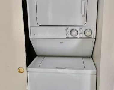 9550 N 94th Place - Photo Thumbnail 20