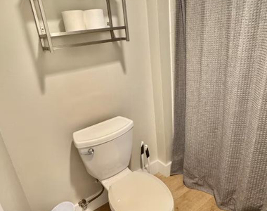 9550 N 94th Place - Photo Thumbnail 17