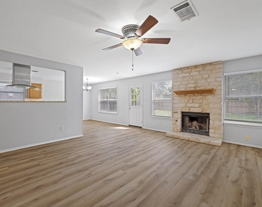8413 Priest River Dr - Photo Thumbnail 7