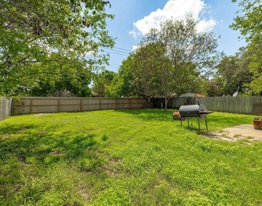 8413 Priest River Dr - Photo Thumbnail 22