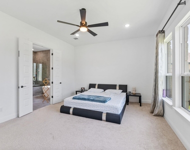 125 Plainsman Ln - Photo Thumbnail 17