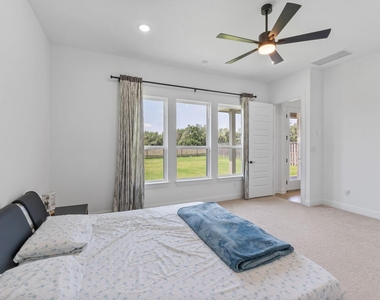 125 Plainsman Ln - Photo Thumbnail 19