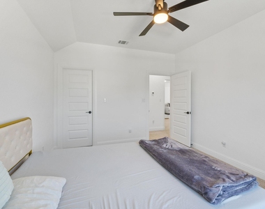 125 Plainsman Ln - Photo Thumbnail 33