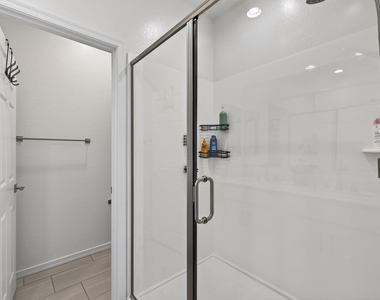 36354 W San Clemente Avenue - Photo Thumbnail 15