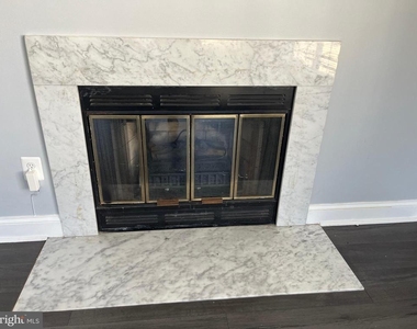 1005 Summerglenn Court - Photo Thumbnail 8