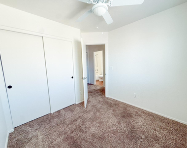 15626 N 29th Way - Photo Thumbnail 15