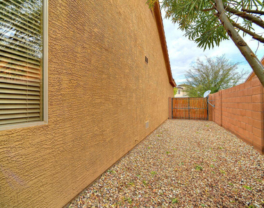 26237 N 74th Lane - Photo Thumbnail 20