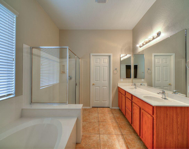 26237 N 74th Lane - Photo Thumbnail 10
