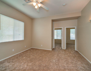 26237 N 74th Lane - Photo Thumbnail 13