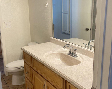 7301 W Georgia Avenue - Photo Thumbnail 8