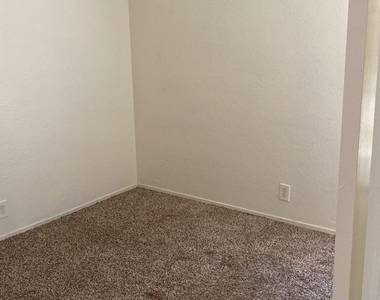 7301 W Georgia Avenue - Photo Thumbnail 7