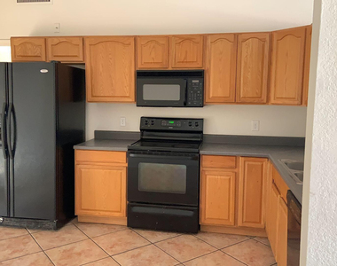 7301 W Georgia Avenue - Photo Thumbnail 3